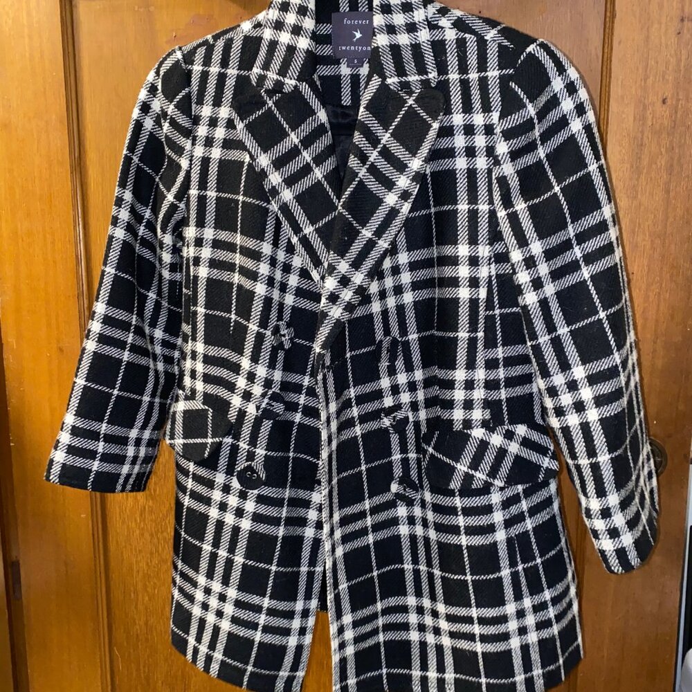 Blazer - Picture 4 of 5